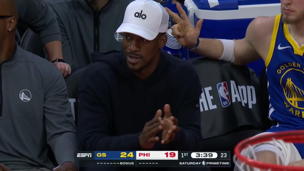 Steph back at it after his 56-point game and Jimmy is loving it ☔ 🍿 ABC/ESPN+