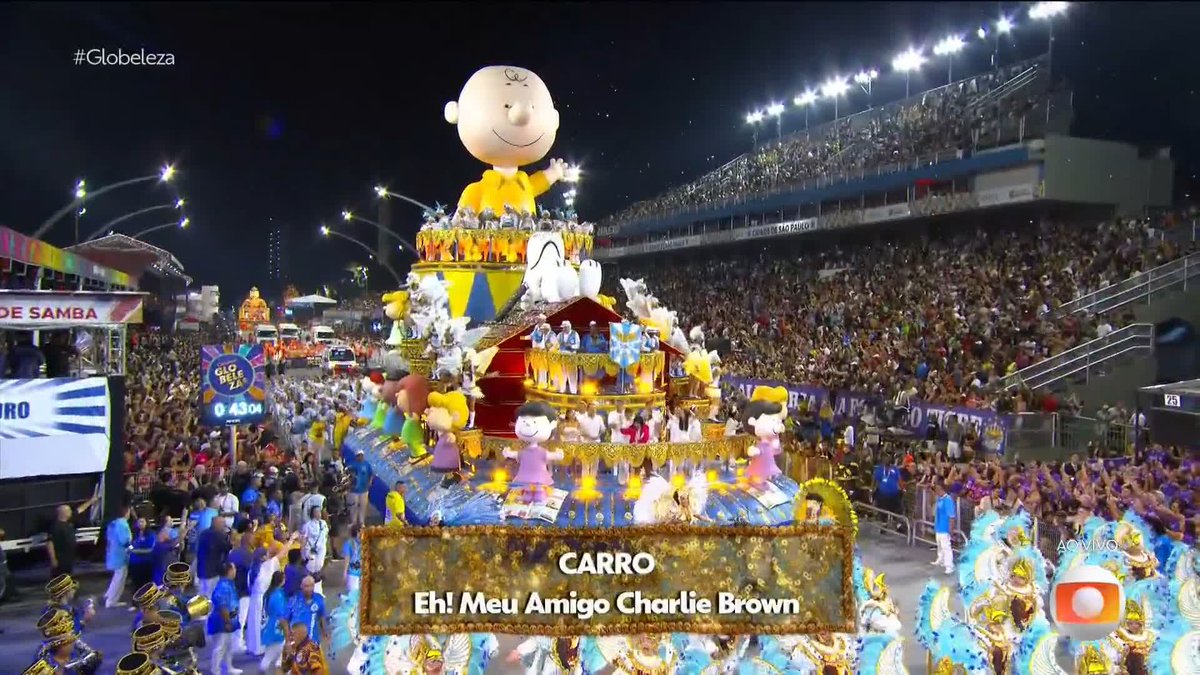 Benito di Paula no seu carro alegórico! 🎤🔥 Que emoção! #Globeleza