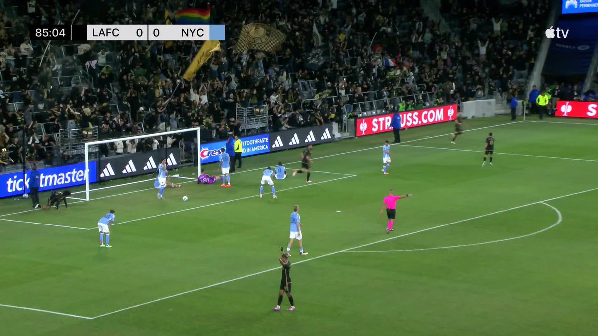 Ryan Hollingshead finds a laaate goal for LAFC! 📺 #MLSSeasonPass: