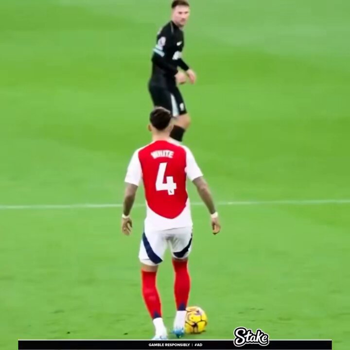 ⏮️ Flashback to the moment when Bukayo Saka ended Andy Robertson’s career 👇