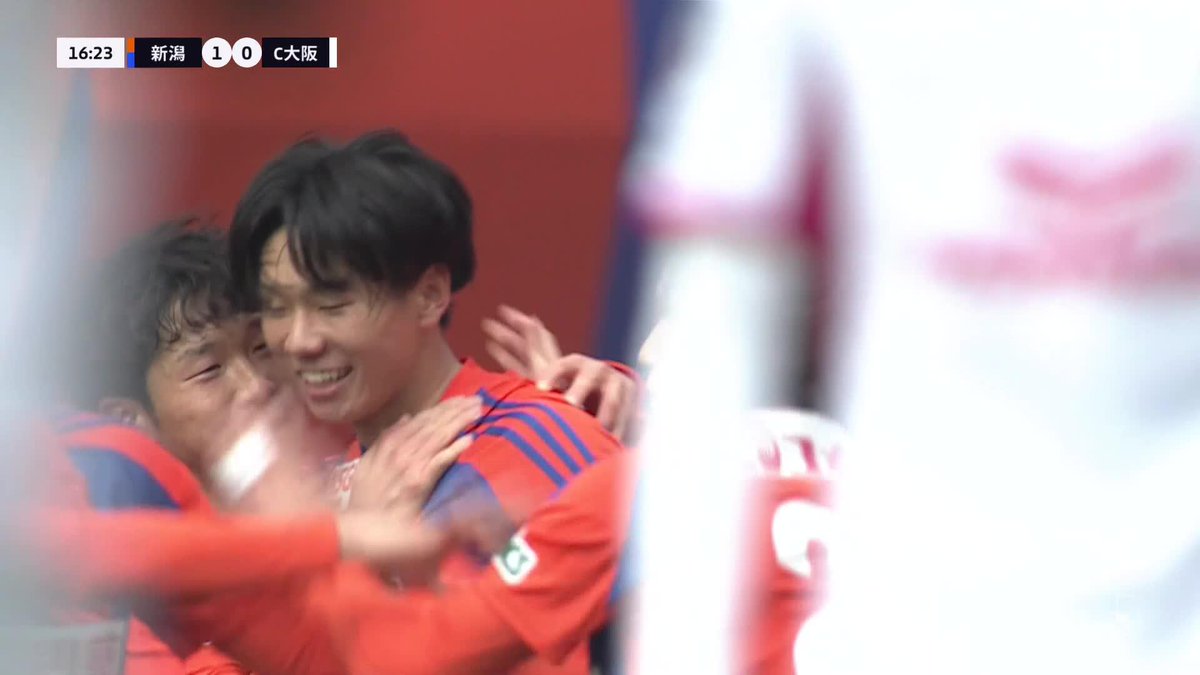 カウンターで一刺し #矢村健 こぼれ球をプッシュ ボール奪取からシュートまで、走りに走った #稲村隼翔 🏆明治安田J1第4節 🆚新潟×C大阪 🆓#DAZN LIVE配信中 #Jみようぜ #Jリーグ #新潟C大阪