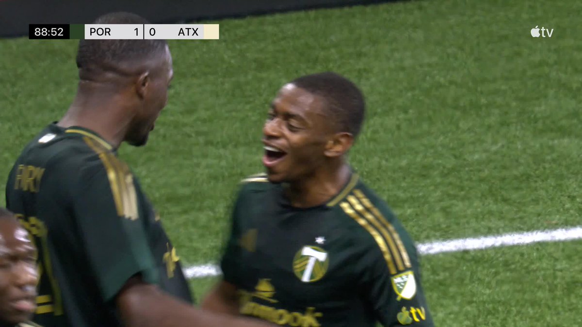 Take it yourself, David Da Costa 😲 Portland Timbers take the lead in the 89th minute.