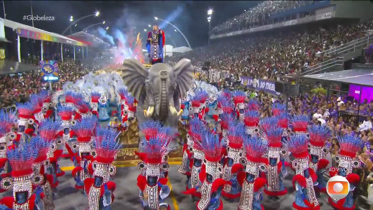 A bateria da gaviões da fiel simplesmente parando e dando lugar a voz do povo no Anhembi ABSOLUTE CARNAVAL #Globeleza