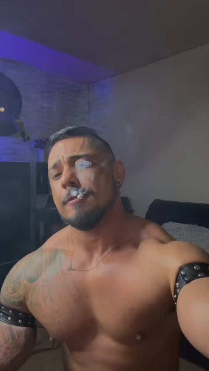 Weekend’s here, big chest, massive smoke, can you guys handle both? Mmmm 🐽💨
