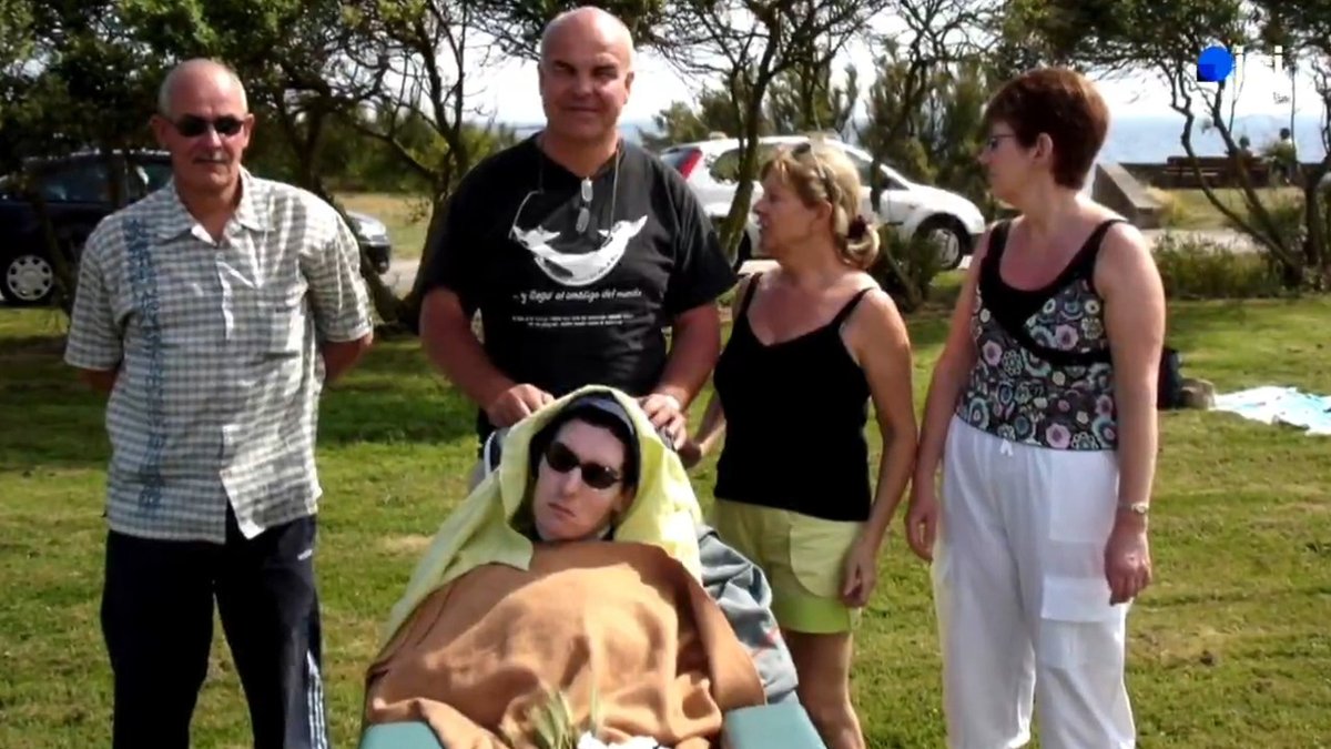 📺 Benjamin se trouve dans un coma profond depuis plusieurs années. Ses parents pointent la loi sur la #FindeVie : "Mourir à petit feu sous nos yeux, ça c’est légal, mais c’est affreux comme mort." #Santé #Famille