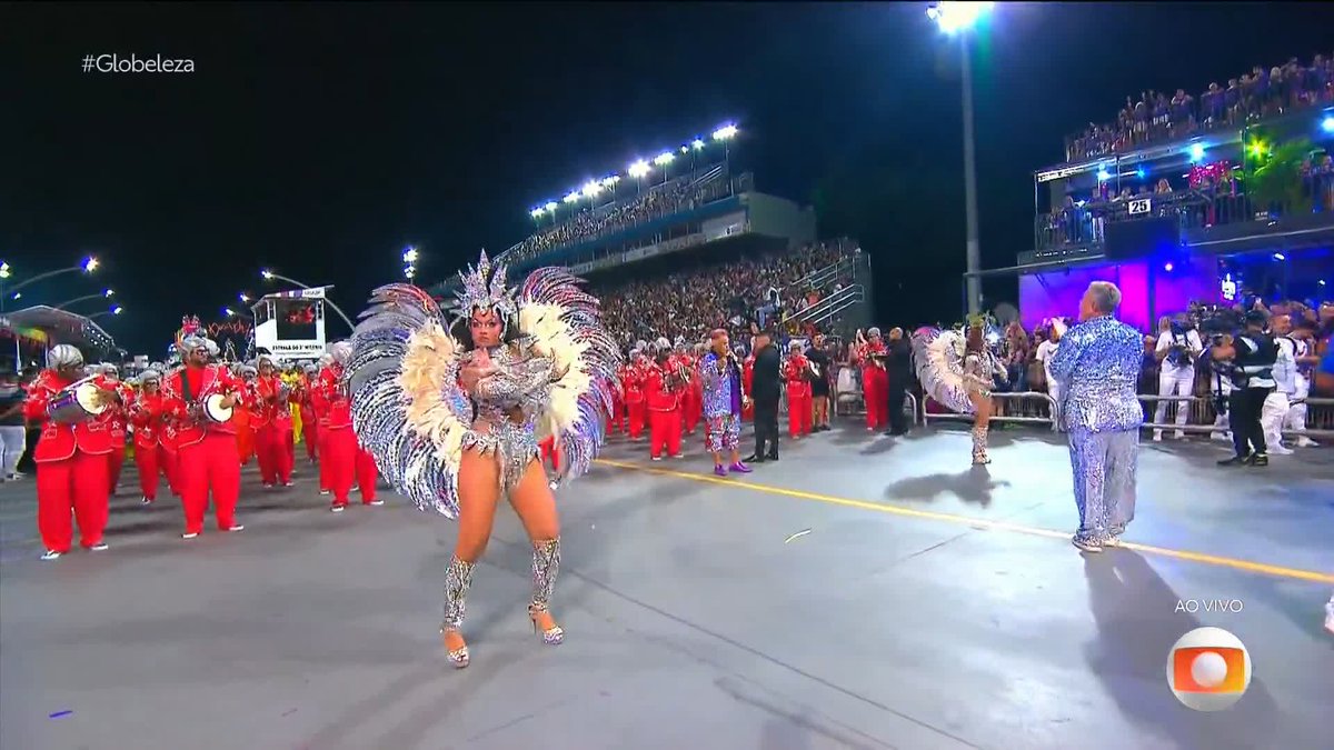 Advinha quem é o homenageado pela bateria do Terceiro Milênio? É O MILTON CUNHA! 🤩 👑 #Globeleza