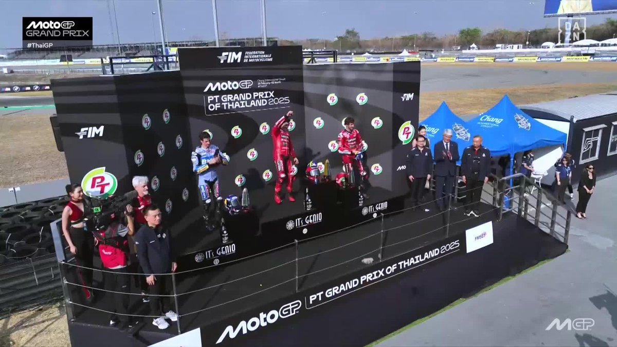 Guarden esta imagen porque es HISTÓRICA: dos hermanos en lo más alto del podio de MotoGP Marc Márquez 🥇 Alex Márquez 🥈 🔗 #ThaiGP 🇹🇭 #MotoGP 🏁