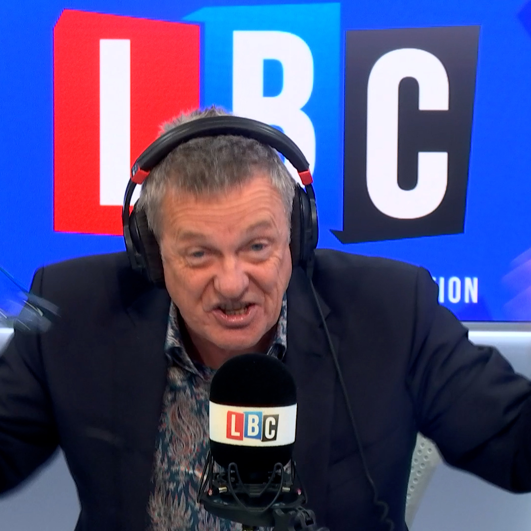‘The East End of London has been invaded.’ ‘Everything changes… that’s life.’ Matthew Wright debates with caller John on whether young people are prepared to fight in the Ukraine war.