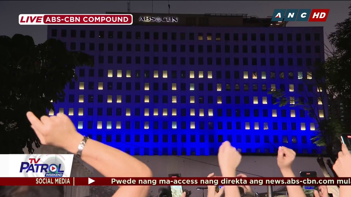 Pinailawan ang ELJ Building sa ABS-CBN compound bilang pagdiriwang sa 30th anniversary ng Sunday variety show na ASAP. Bisitahin ang para sa mga bagong balita.