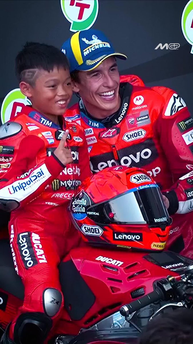 No crying! Marc Márquez kept his promise to his young superfan ❤️ #ThaiGP 🇹🇭