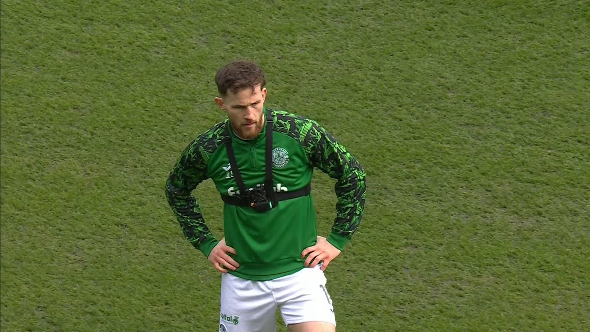 📹 ʙᴏᴅʏ ᴄᴀᴍ ᴀʟᴇʀᴛ A unique look at Hibernian's warm-up as Jack Iredale wears a body cam! Watch the Edinburgh derby live on Sky Sports now 📺