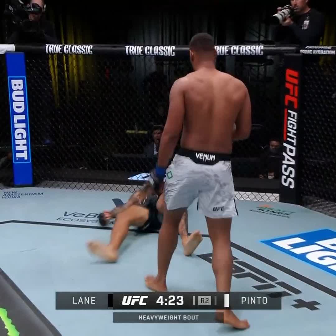 O português Mário Pinto estreou-se no UFC com um KO absurdo que lhe valeu 50 mil dólares 😱