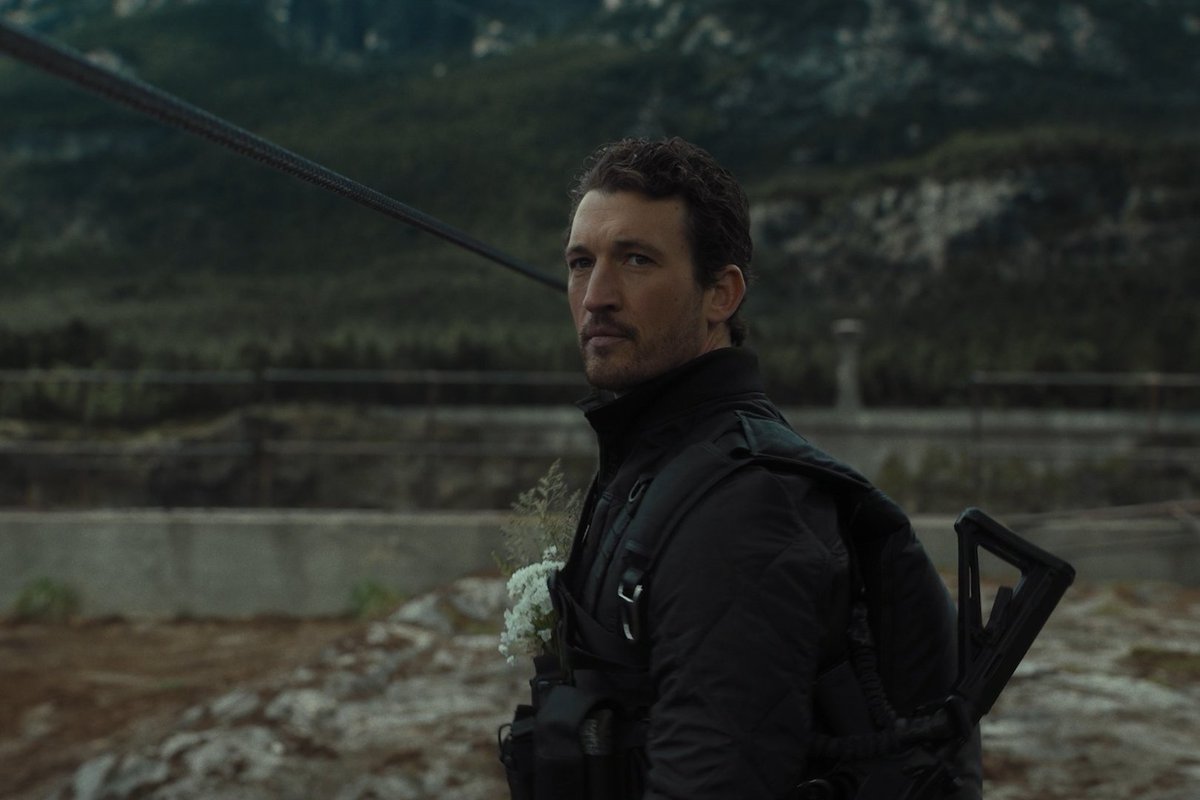 Everyone has a personal gorge to cross. #TheGorge — Now Streaming