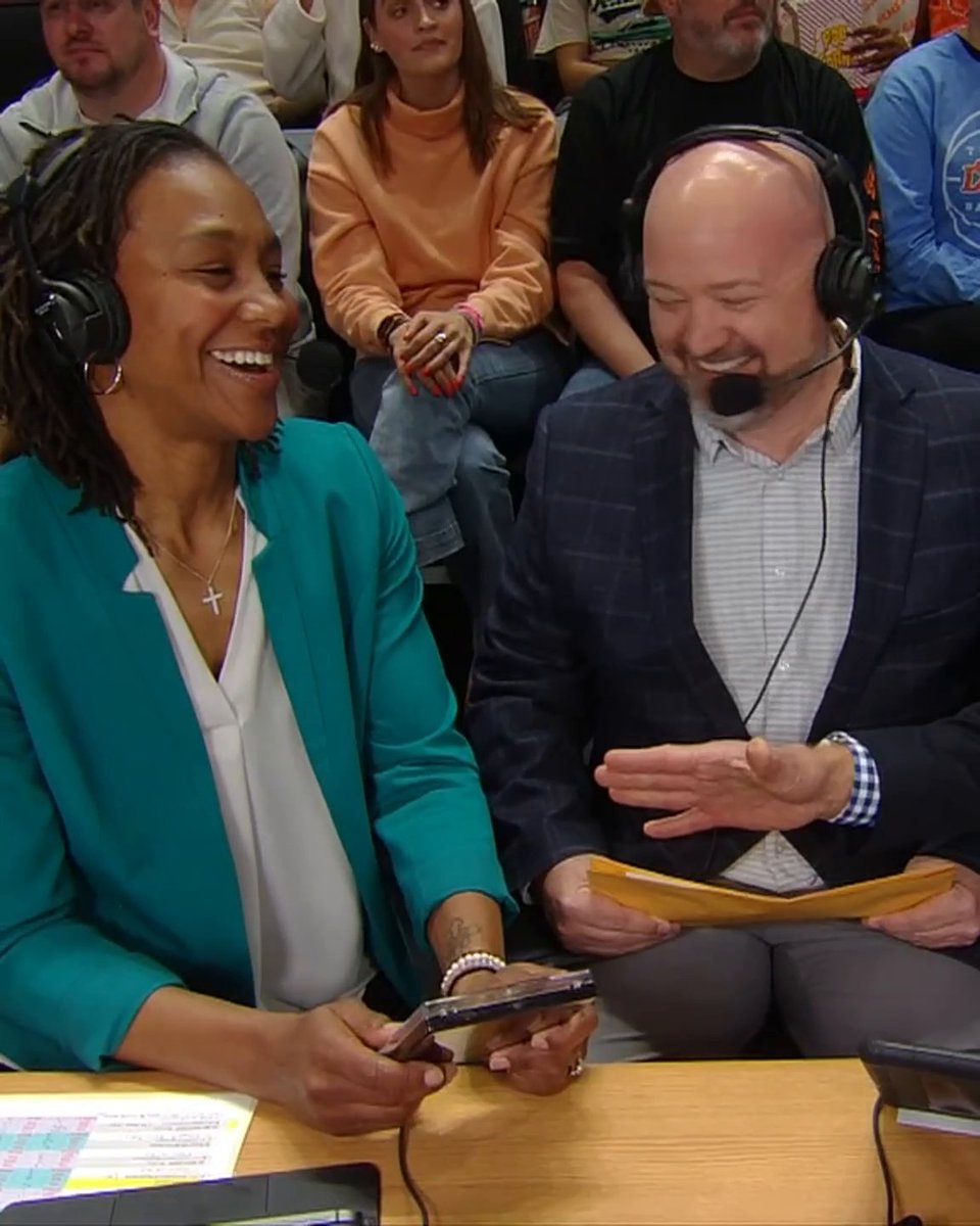 Surprise, surprise 🧡 Tamika Catchings was surprised on-air with an invitation to the Tennessee Sports Hall of Fame Class of 2025 🥹 Tamika Catchings | Lady Vols Basketball