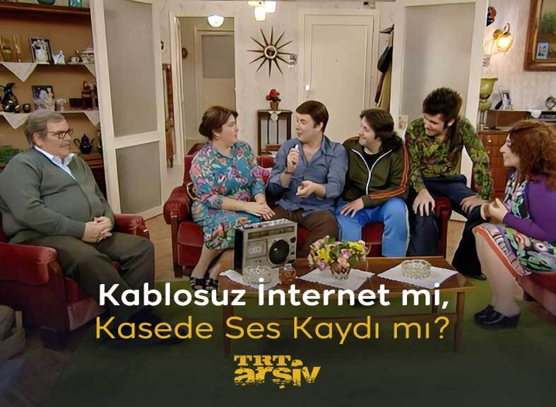 #Seksenler dizisi geçmiş ve gelecek arasında bir gönül bağı kuruyor. Peki, kasede ses kaydı alınan günler mi daha güzeldi yoksa kablosuz internetin olduğu günler mi?