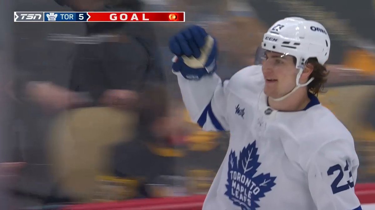 🚨 MATTHEW KNIES BUZZER BEATER GOAL! 🚨 HE SCORES WITH 0.1 LEFT ON THE CLOCK AND THE LEAFS WILL START THE THIRD WITH A ONE-GOAL LEAD! 📺: @NHL_on_TNT &amp; Sports on Max ➡️