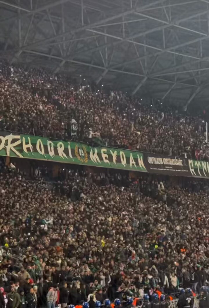 Tribünde bir ordu gibiler 'Hodri Meydan'