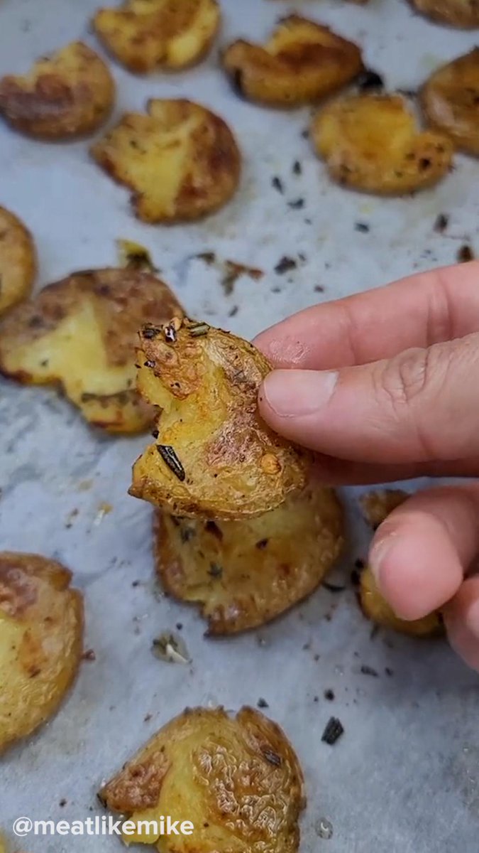 Crispy Smashed Roasted Potatoes