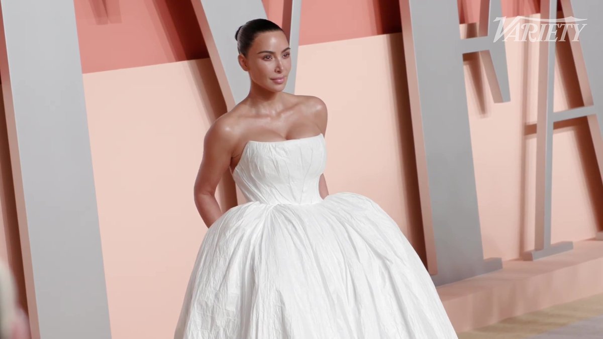 Kim Kardashian at the Vanity Fair #Oscars Party