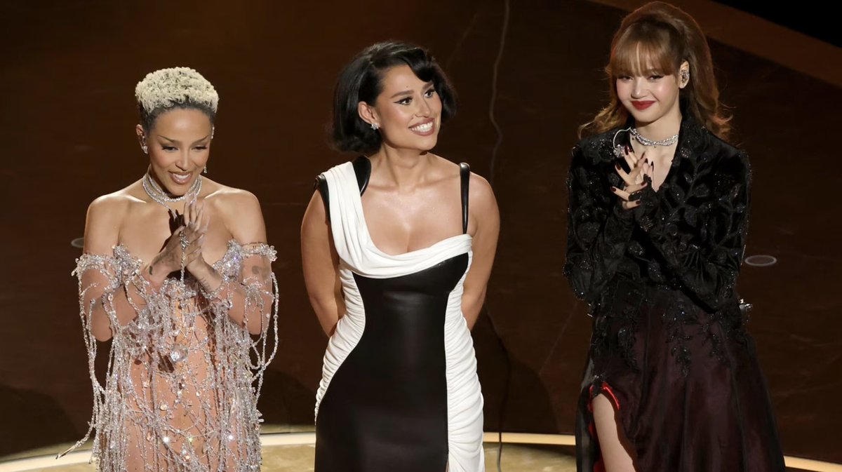 The 2025 #Oscars featured Halle Berry presenting a musical tribute to James Bond film producers and Governors Award winners Michael G. Wilson and Barbara Broccoli.