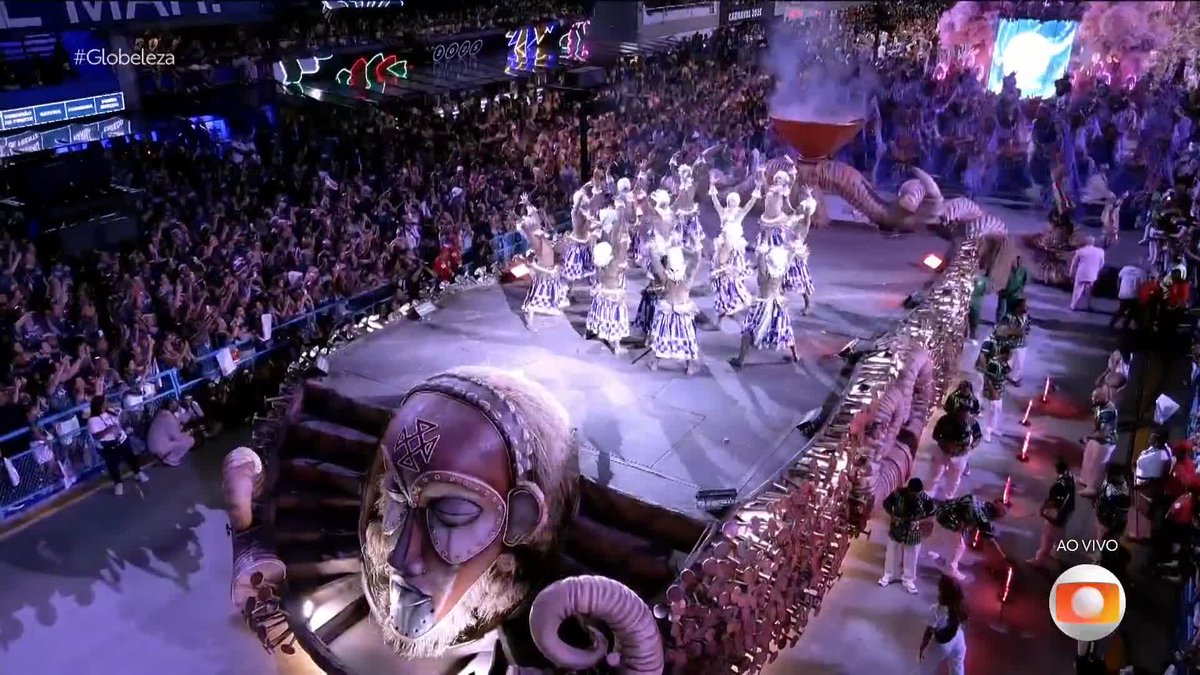 meu deus a comissão de frente da mangueira gente......... o fogo nos pés Jesus simplesmente ABSOLUTE CARNAVAL #Globeleza