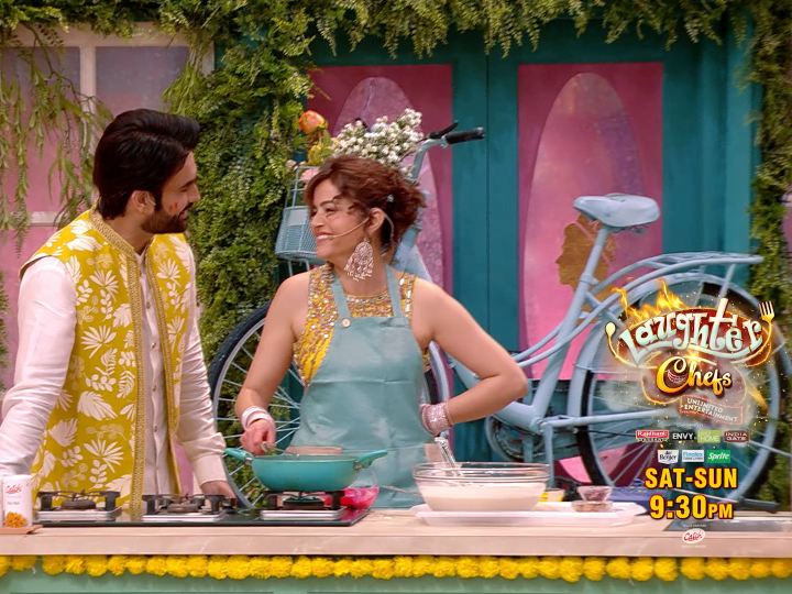 Laughter Chefs mein jab milenge Rubina aur Vivian, non stop hoga entertainment aur milega unlimited fun! 🤩 Dekhiye #LaughterChefs - Unlimited Entertainment, Sat-Sun raat 9:30 baje sirf #Colors aur JioHotstar par. Rajdhani Foods ENVY pourhomerange India Gate Foods #BergerPaintsIndia Finolex Cables Sprite India Catch Foods