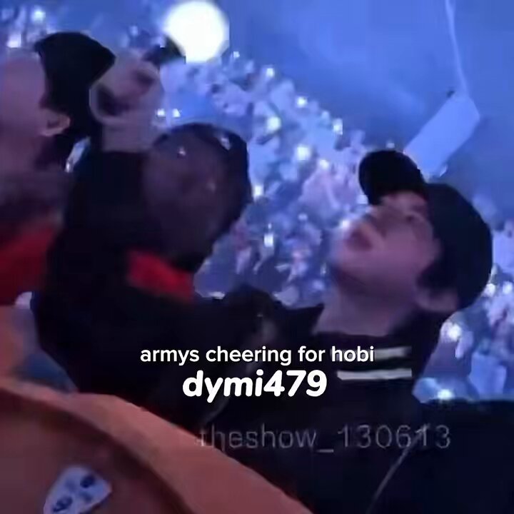 Jonathan is in heaven lol. remember when he said his career is over if he hurts Jin in run jin - he is realizing it again after hearing cheers. GUCCI SUPERSTAR JIN #JinxGucciFW25 #MFW #Jin #방탄소년단진 #GucciFW25