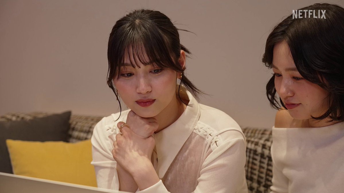 ミミ先生の恋愛バイブル📕❤️ 恋愛初心者のトウコに最強テクニックを伝授！ 「私だけドキドキしてる？」 「好きじゃない。大好き。」 #オフラインラブ