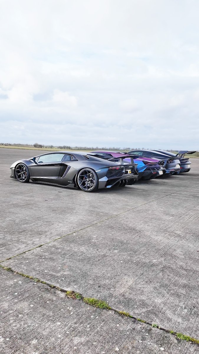 Gintani Revuelto vs Gintani 812 vs Gintani Aventador SV vs Gintani 911 GT3