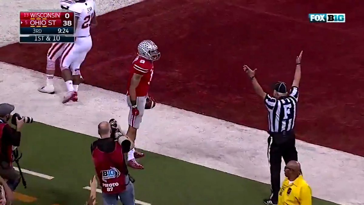 It's 3️⃣/3️⃣, and it's Devin Smith's 3️⃣3️⃣rd birthday 🥳 Seems like a good time to revisit the Ohio State Football great's 3️⃣-TD effort in the 2014 Big Ten Conference title game. #B1GFootball x Devin Smith