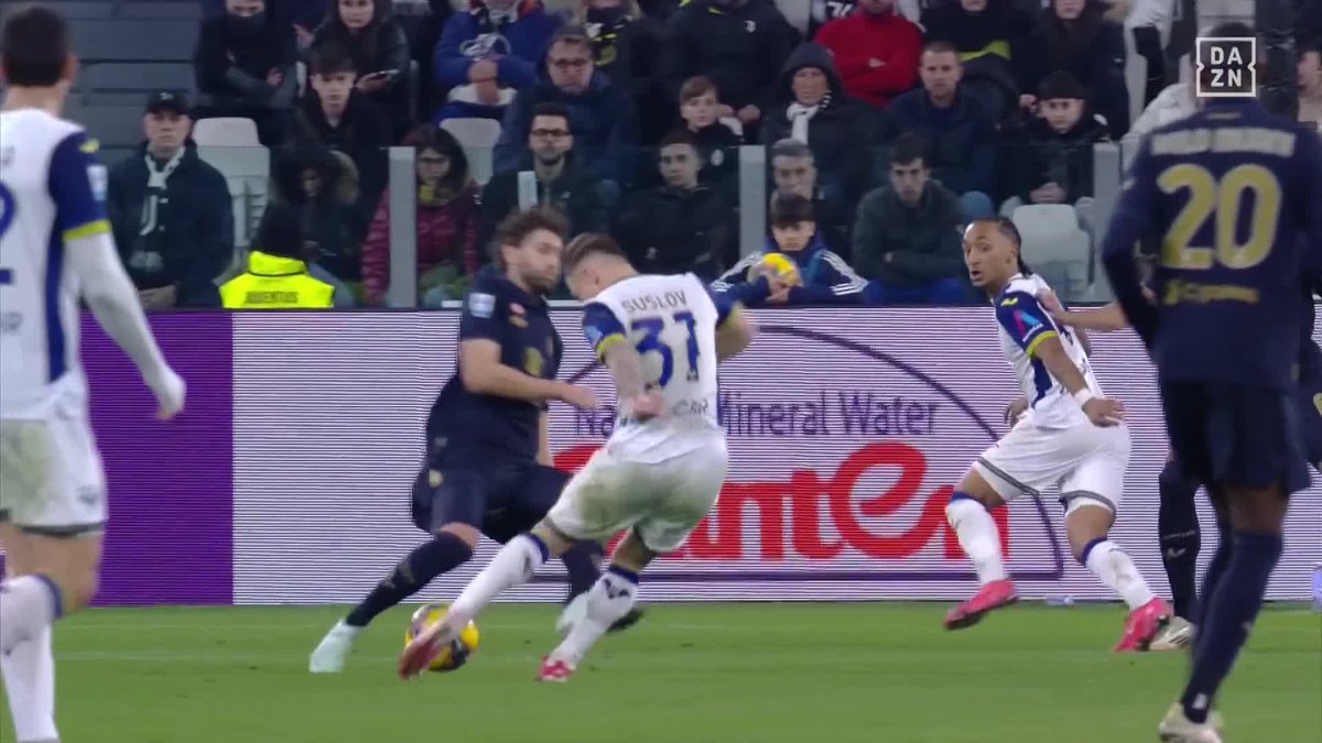 Señor del VAR, anular esto por fuera de juego te ha tenido que doler QUÉ GOLAZO POR FAVOR 🤯🤯🤯 #SerieAenDAZN 🇮🇹
