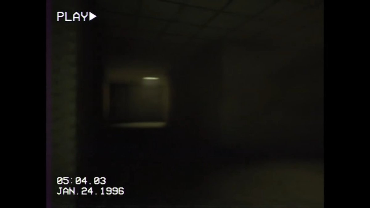 1人が悲鳴を上げると、全員が犠牲になる連帯責任型マルチプレイホラーゲーム『EXPEDITION TO THE BACKROOMS』。 ゲーム内のボイスチャットは化け物に聞こえるので、誰かが大声をだすと地獄絵図に…。 さて、あなたのプレイでは誰が戦犯になるでしょうか?