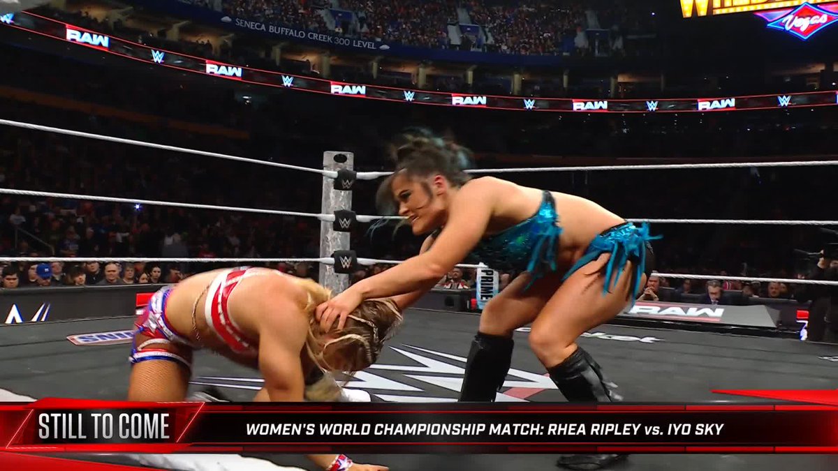 Women's #ICTitle on the line on #WWERaw!