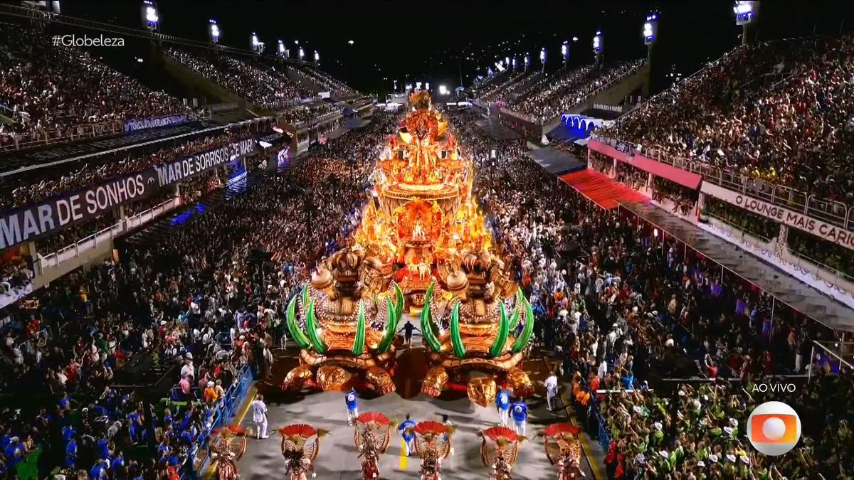 Da casa de Ogum Xangô me guia Da casa de Ogum Xangô me guia Dobram atabaques no quilombo Beija-flor Terreiro de Laíla Meu Griô #globeleza