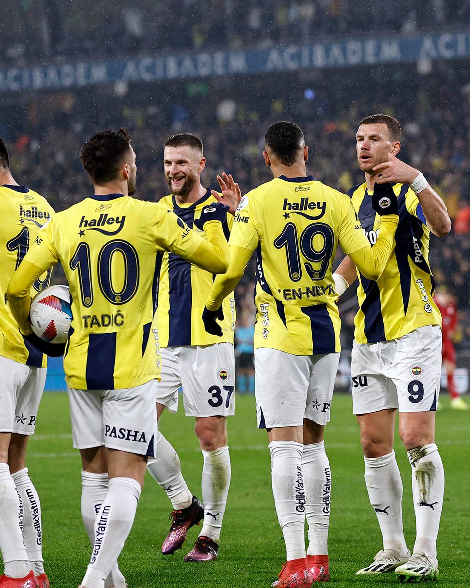 3 gol, 3 farklı imza. ✍️ ⚽ 🔙 #FBvANT
