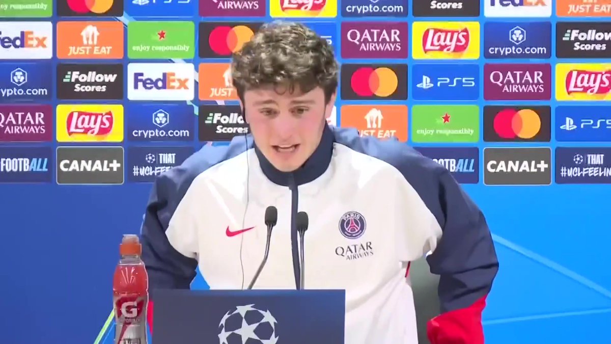 🎙️ « Comment on défend sur Mohamed Salah 🇪🇬 ? » Joao Neves « En gardant la possession tout simplement […] le plus longtemps possible ! » 🎥 L'ÉQUIPE