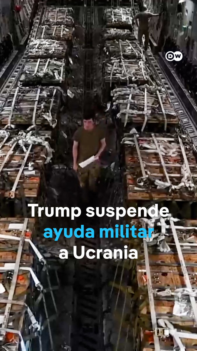 Donald Trump suspende la ayuda militar a Ucrania para presionar a Zelenski a dejar las armas Donald Trump ordenó una "pausa" en la ayuda militar estadounidense a Ucrania para la guerra con Rusia, tres días después del altercado verbal en la Casa Blanca con el presidente ucraniano, Volódimir Zelenski. #donaldtrump #ucrania #ayudamilitar #rusia #volodimirzelenski #casablanca #guerra