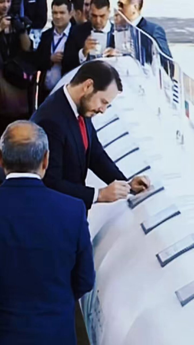 Milli bağımsızlık sözle olmaz. Milli bağımsızlık, milletin geleceği için hayal kurmakla olur. Milli Enerji politikalarıyla olur. #BeratAlbayrak