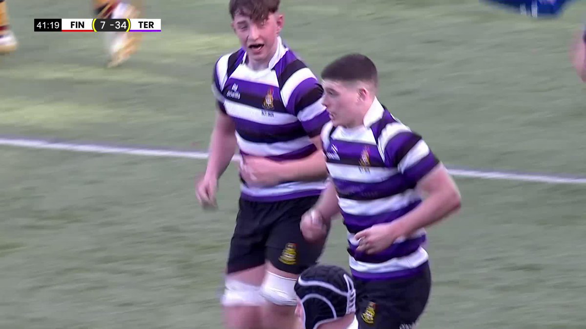 🟣 Terenure College are absolutely relentless today! Mikey Smyth seals his hat-trick and a spot in the final is almost secured 👏