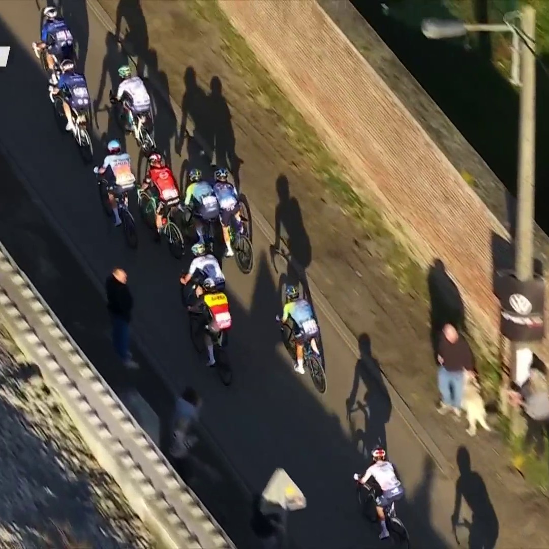 Mathieu van der Poel DOMINANT in Samyn. First road race. First victory for the Dutchman in 2025 😎 📺 TNT Sports & discovery+ UK