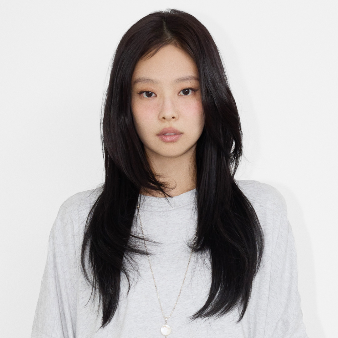 .JENNIE joins Zane Lowe to break down her debut solo album, RUBY. Watch the interview here:
