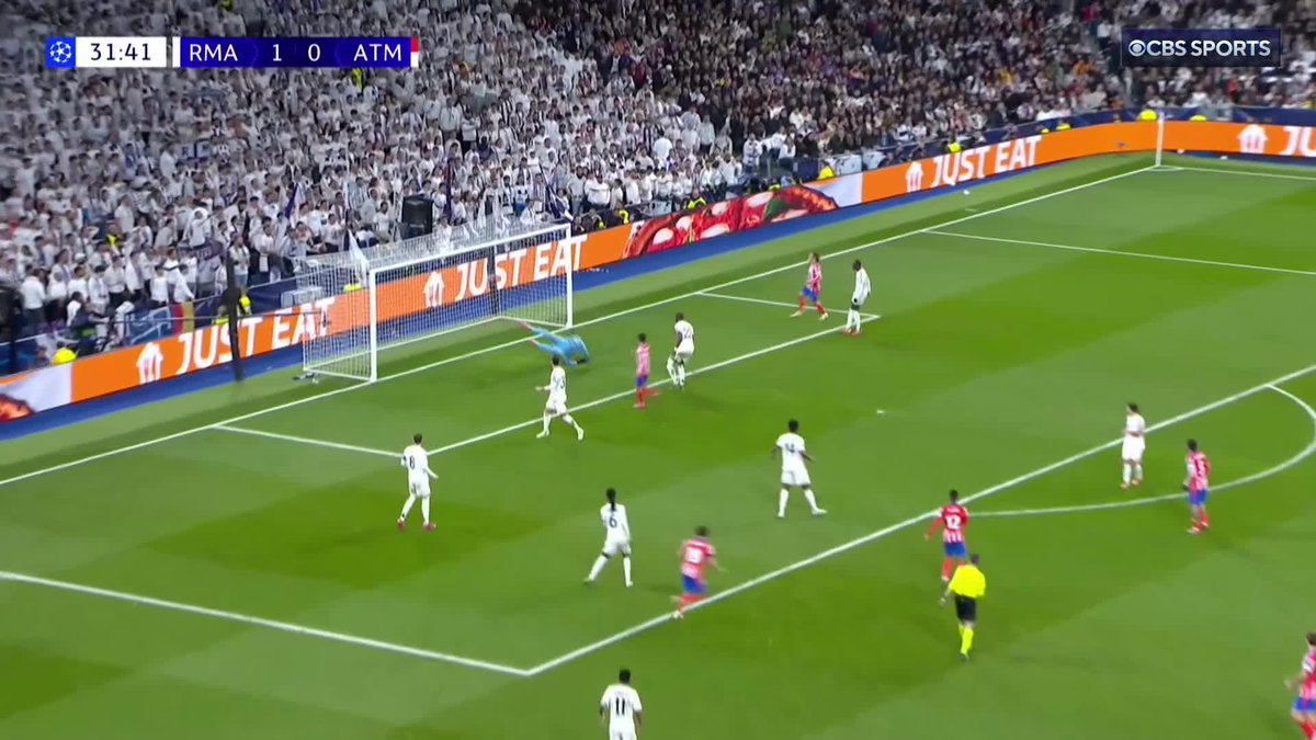 Julián Álvarez delivers an absolute GOLAZO to bring Atlético level ☄️