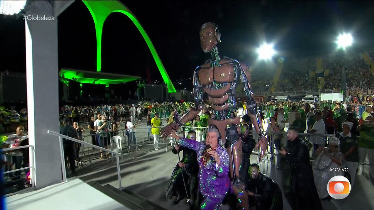 "ESTOU CHEGANDO NA EMBAIXADDA ESCOLTADO POR ESTE SSER FABULOSO!!! BONITÃO!!! AAAAAIIII!! CACHORRADA OS CACHORROS ESTÃO PULANDO!!!!!!!!!!!!" 🗣️🗣️🗣️🗣️🗣️ (Milton Cunha) #Globeleza