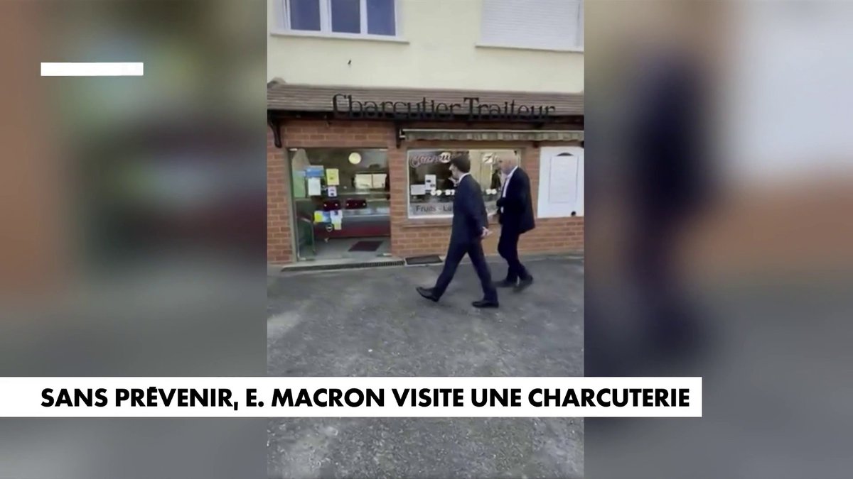 Sans prévenir les médias, le président de la République Emmanuel Macron s'est rendu dans une charcuterie de la petite commune d'Augy dans l'Yonne
