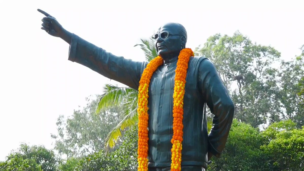 Offered floral tribute to visionary leader, great statesman, freedom fighter and the architect of modern #Odisha, #BijuBabu on his birth anniversary. He dedicated his life for an empowered and prosperous #Odisha. He lived in the people’s heart and his rich legacy will continue to inspire us for years to come.