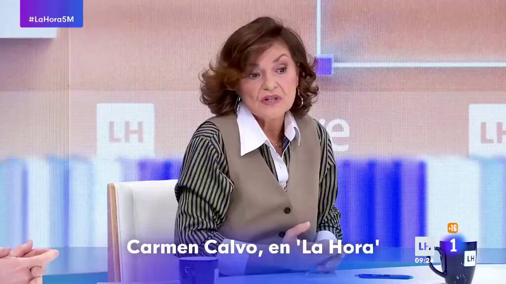 🗣️ Carmen Calvo (PSOE) al ser preguntada por las polémicas de Ábalos: «Mi partido ha tomando decisiones importantes en materia de feminismo. La prostitución no es un trabajo. Es la gran esclavitud de la que vienen las mujeres».