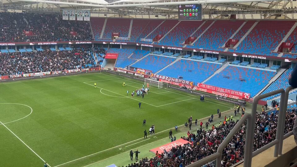 Trabzonspor’un gençleri tarih yazdı. UEFA Gençlik Ligi’nde çeyrek finaldeyiz. Bunu başaran tek Türk takımı..