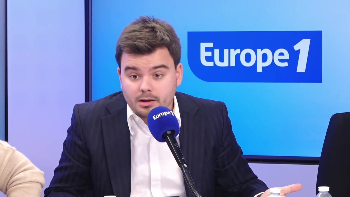 « Pour l’Arcom c’est la triple peine quand même : aujourd’hui des politiques réclament la fermeture de l’Arcom, la TNT est affaiblie et ils ont renforcé Cyril Hanouna et l’adhésion de son public », constate Gauthier Le Bret, dans #OMSLT avec Cyril Hanouna sur #Europe1.