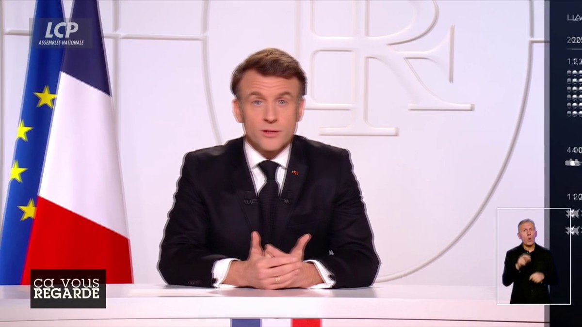 La Russie est devenue "une menace pour la France et pour l'Europe", alerte Emmanuel Macron. "Qui peut croire [...] que la Russie d'aujourd'hui s'arrêtera à l'Ukraine ?" #Ukraine #DirectAN