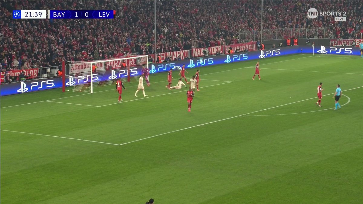 HOW CLOSE WAS THAT!? 😱 Leverkusen are just hanging on in there! 🛡️ 📺 Watch the Champions League LIVE on TNT Sports & discovery+ UK
